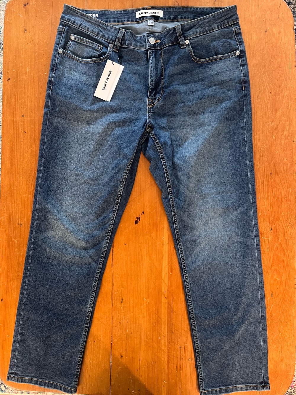 🆕 DKNY Jeans Men’s Blue Slim Straight Jeans